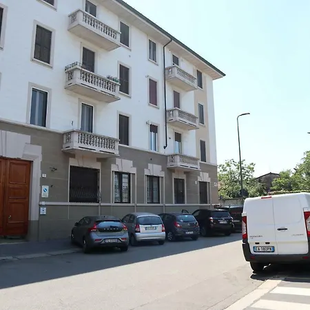 Apartment Paki Nel Cuore Dei Navigli Di Milan