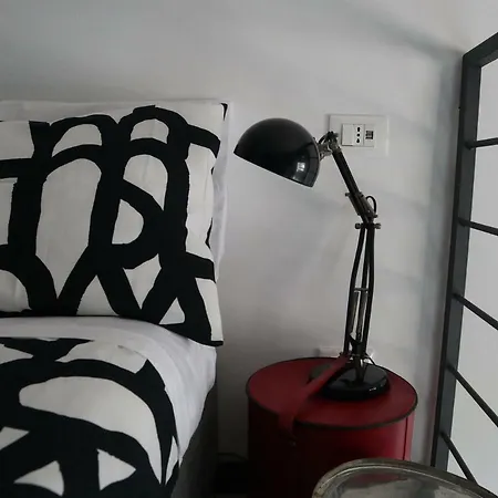 Apartment Paki Nel Cuore Dei Navigli Di