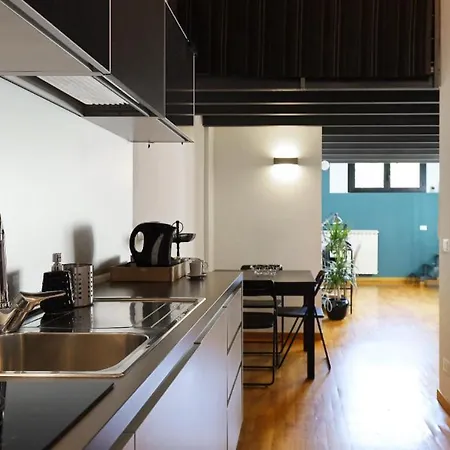 Paki Nel Cuore Dei Navigli Di Apartment Milan