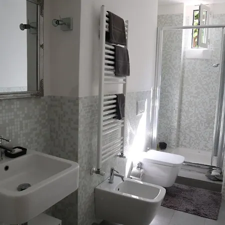 Apartment Paki Nel Cuore Dei Navigli Di Milan