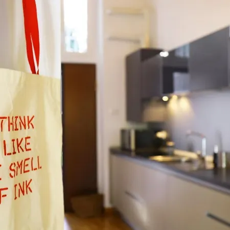 Paki Nel Cuore Dei Navigli Di Milano Apartamento *